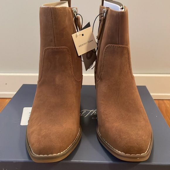 Universal Thread Solita Boots - Picture 5 of 8